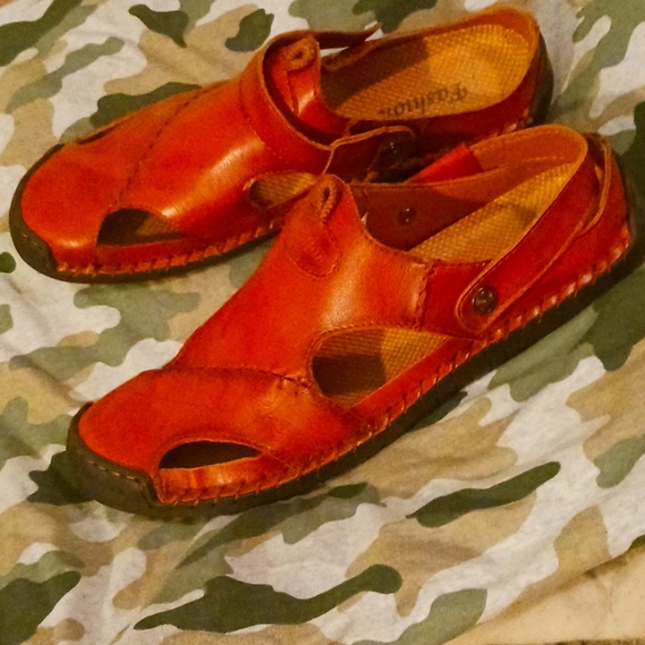 Fashion HSY. Men's sandals handcrafted size 11 orange in color - Picture 3 of 9
